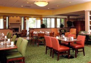 Hotel Courtyard By Marriott East/park Avenue 3*