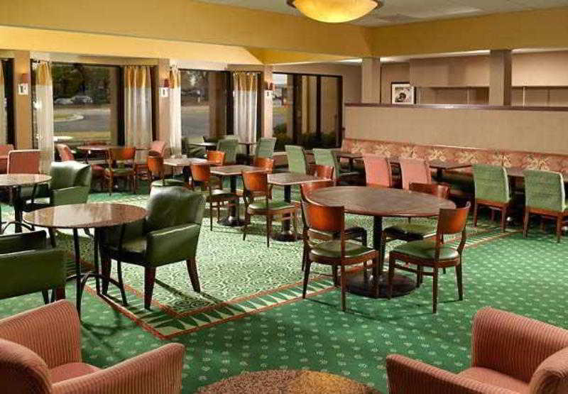 Courtyard By Marriott East/park Avenue Hotel Memphis