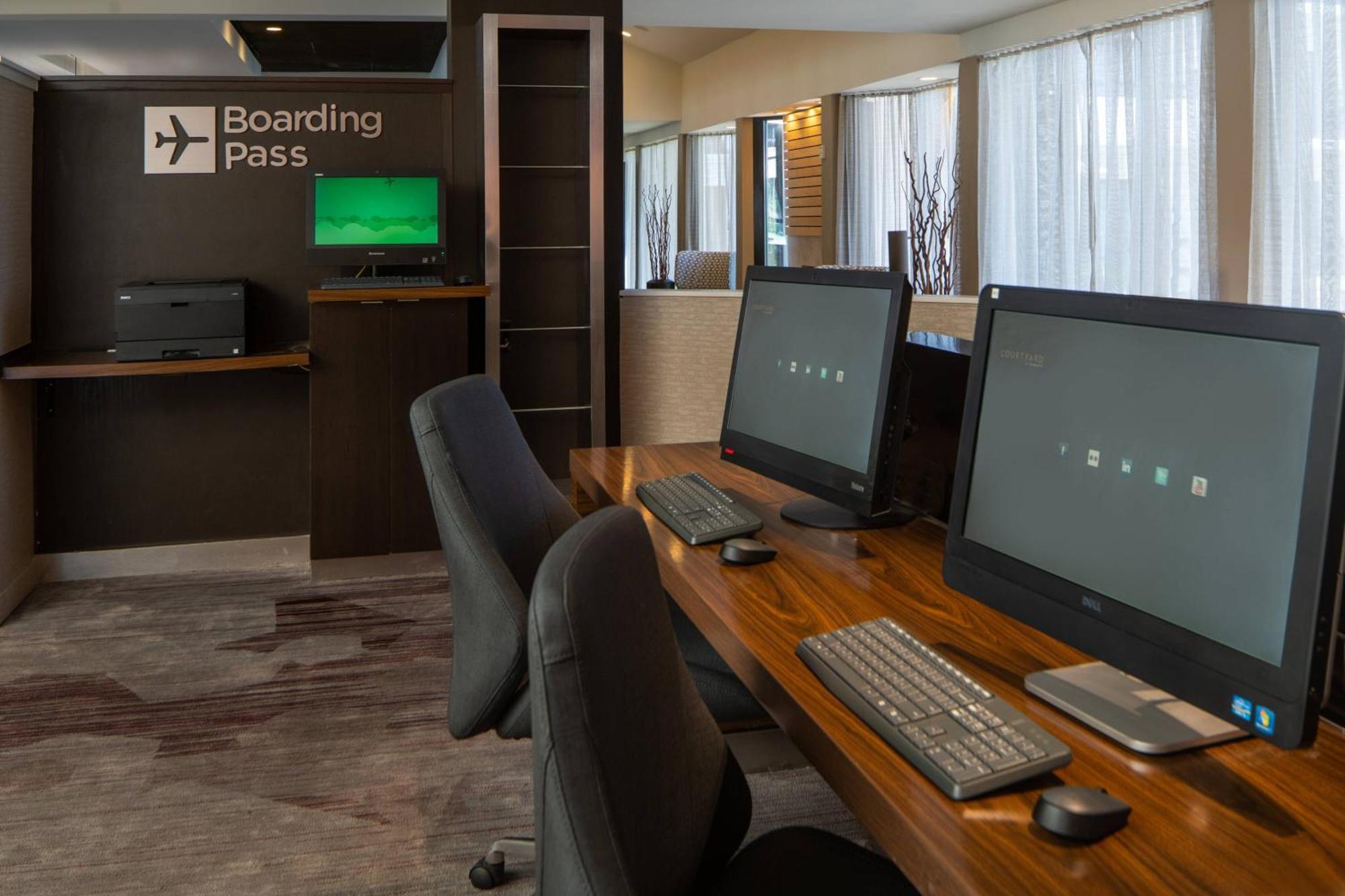Courtyard By Marriott East/park Avenue 3* Memphis