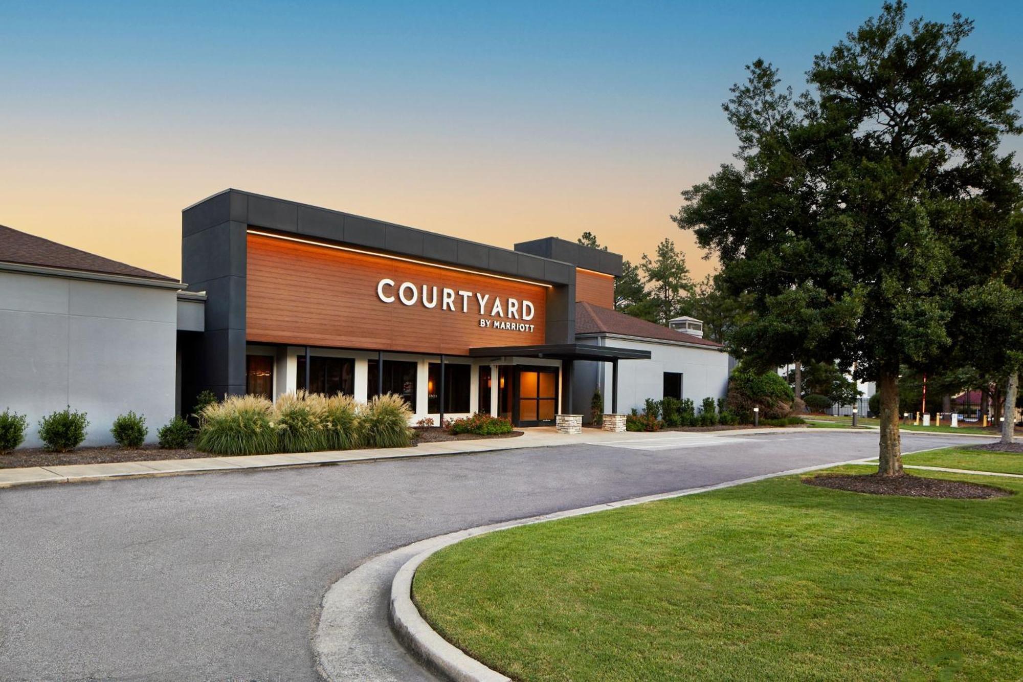 Hotel Courtyard By Marriott East/park Avenue Memphis