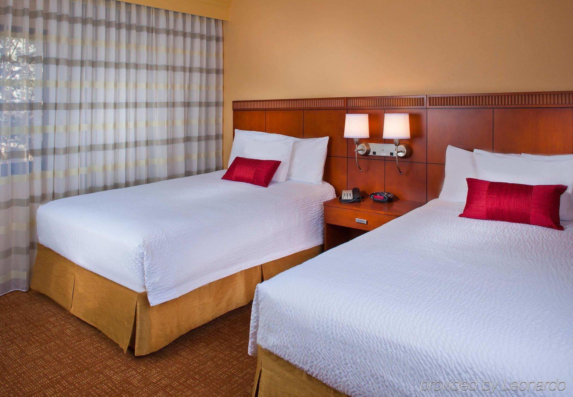 Hotel Courtyard By Marriott East/park Avenue Memphis