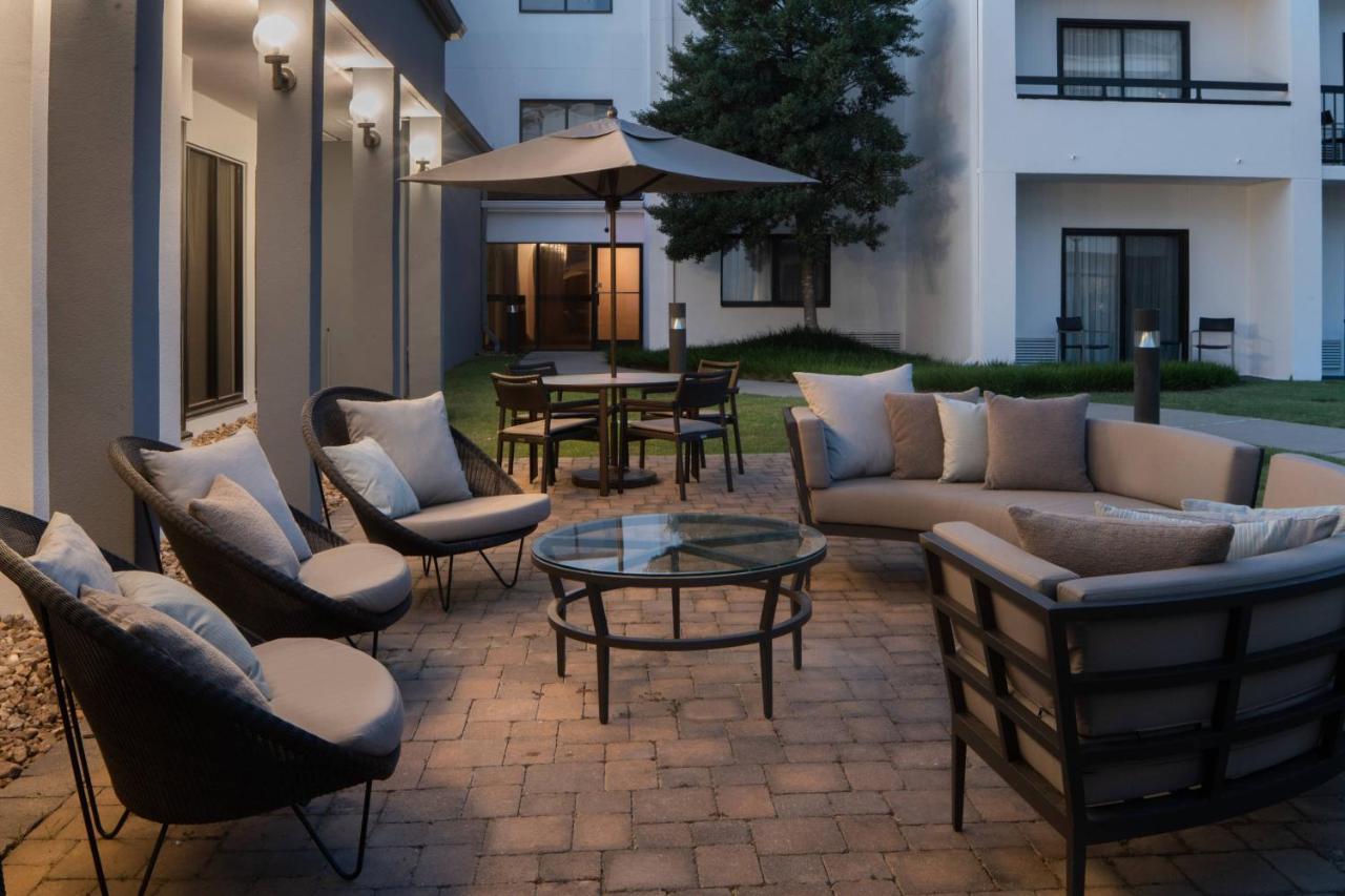 Hotel Courtyard By Marriott East/park Avenue 3*
